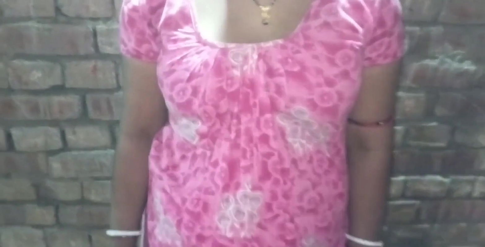 Desi college ke ladaki ko padhaane ke bahane teacher ne chod diya