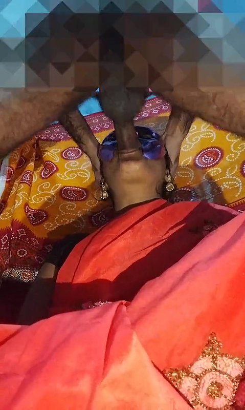 Desi Didi ka muh ko pela our Sara mask pila Diya Didi cumshot mouth