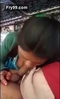 SEXY INDIAN WIFE GIVING BLOWJOB