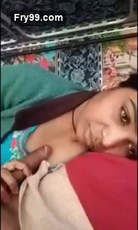 SEXY INDIAN WIFE GIVING BLOWJOB