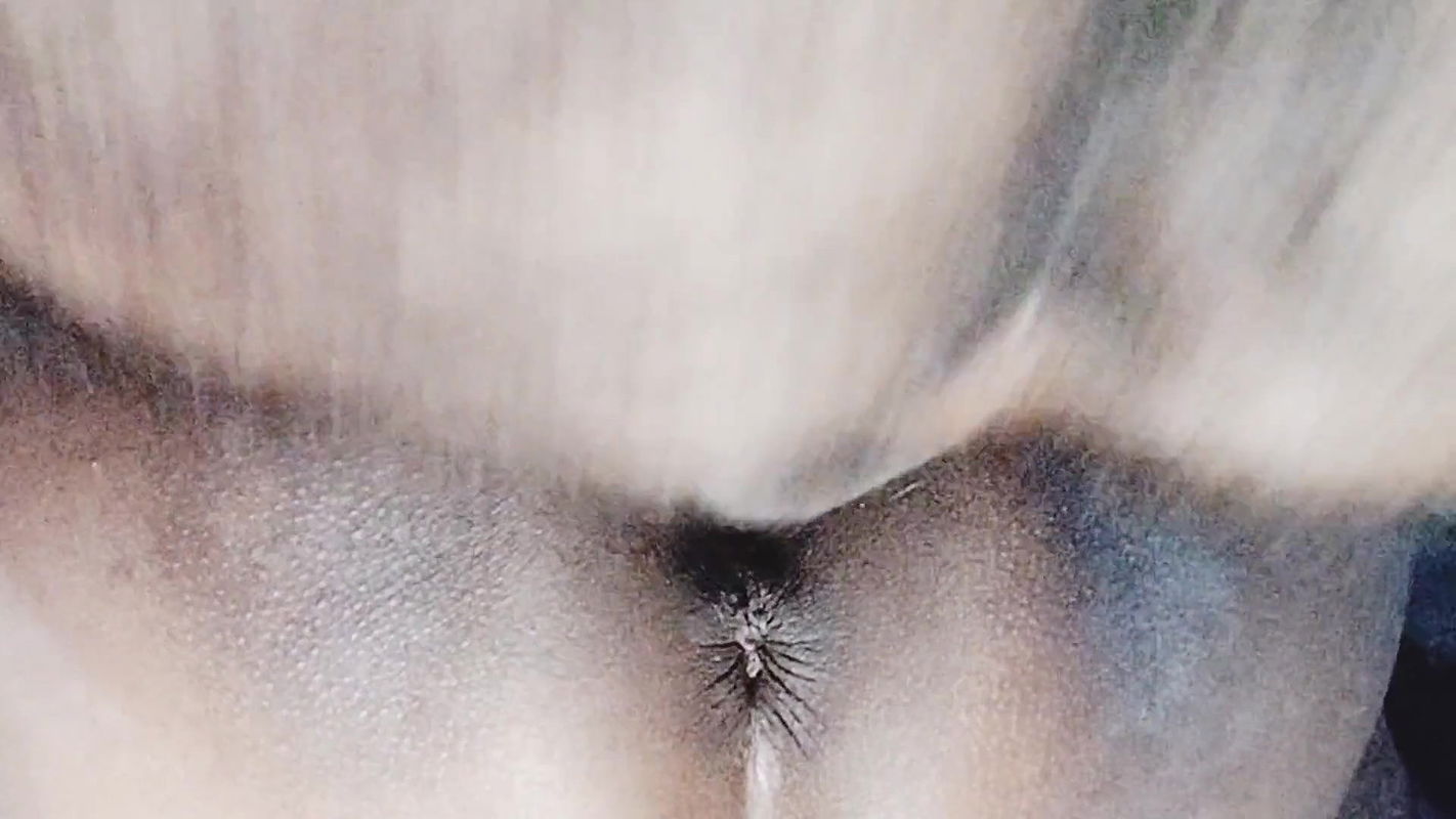 Desi mosi ki choot ma mall gira diya