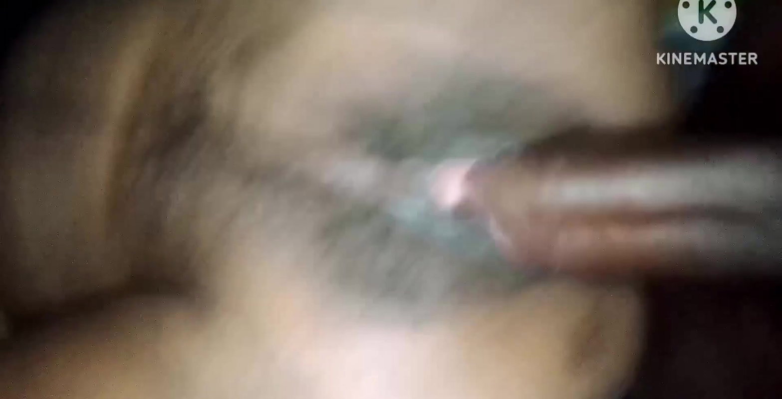 Desi old aunty ko Happy New year ka raat mein bistar ke andar chudai Kiya