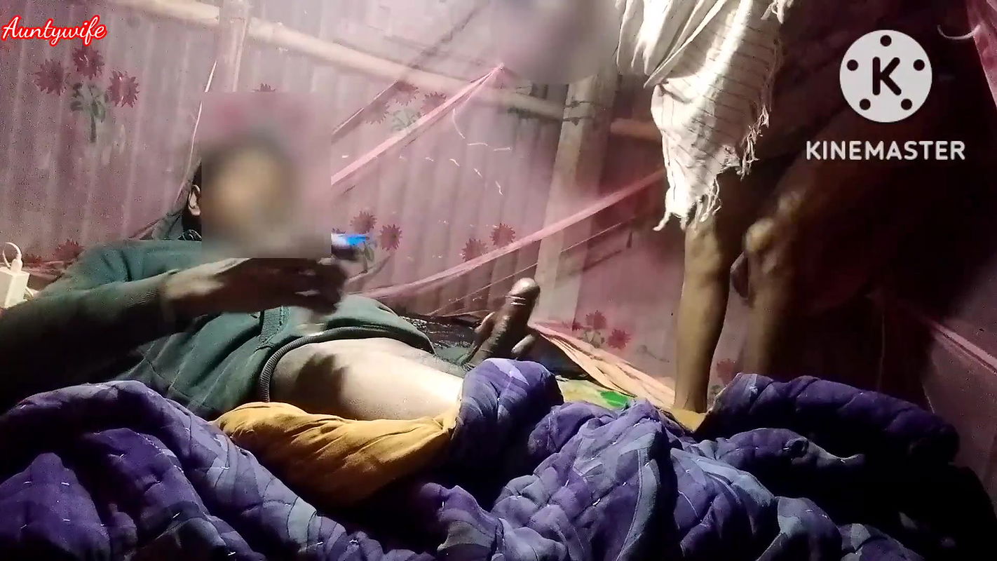 Desi old bhabhi raat ko bulakar chudai karvaya