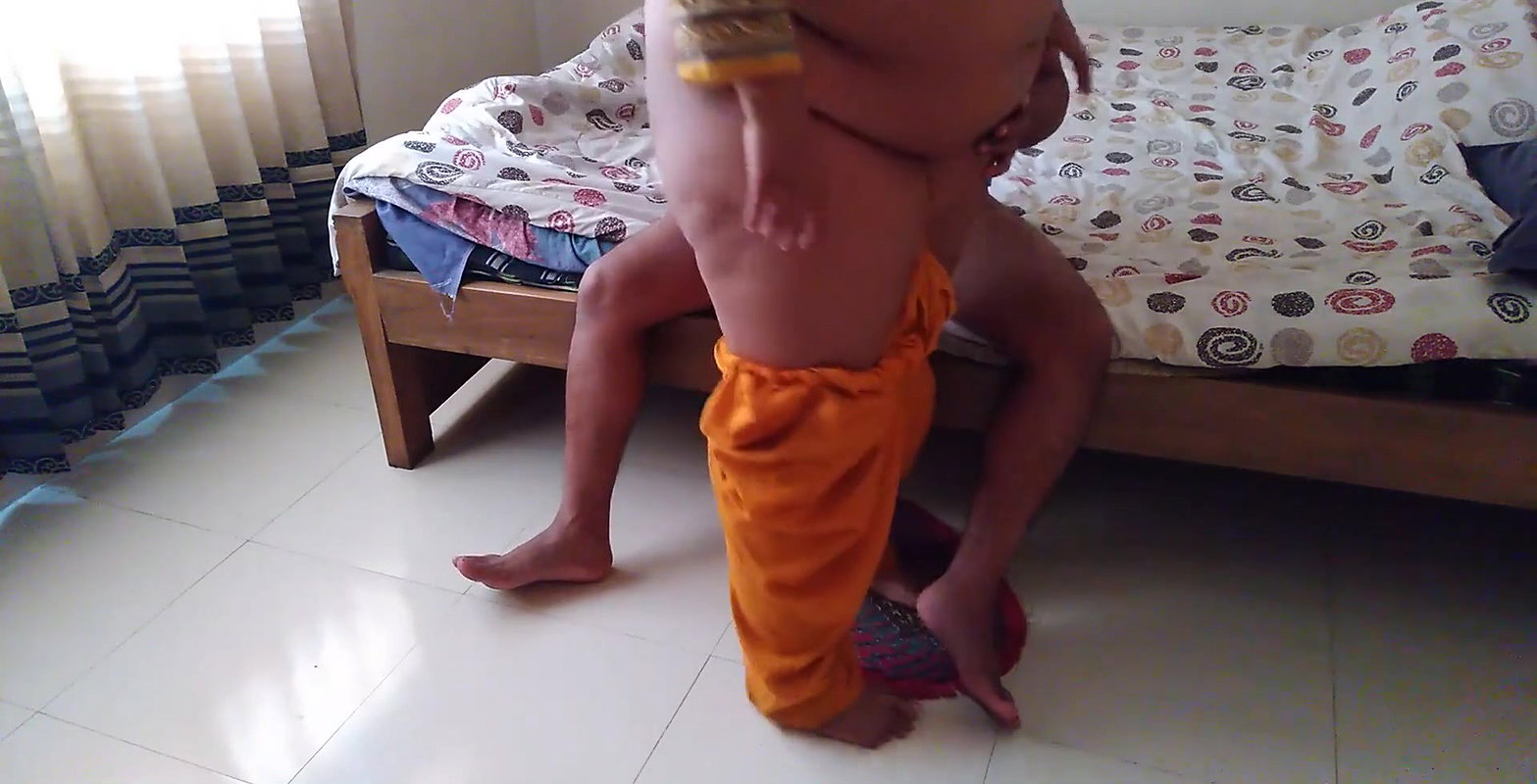 Desi Sexy MILF Mom Apne Bete ke Sath Kiya Kand – StepMom Riding StepSon Cock (Indian Family Therapy).