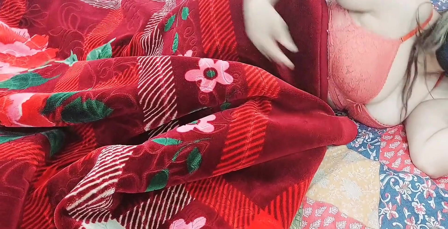 Desi Stepmom Doing Ass Twerk Show Infront Of Her Stepson With Clear Urdu Hindi Audio