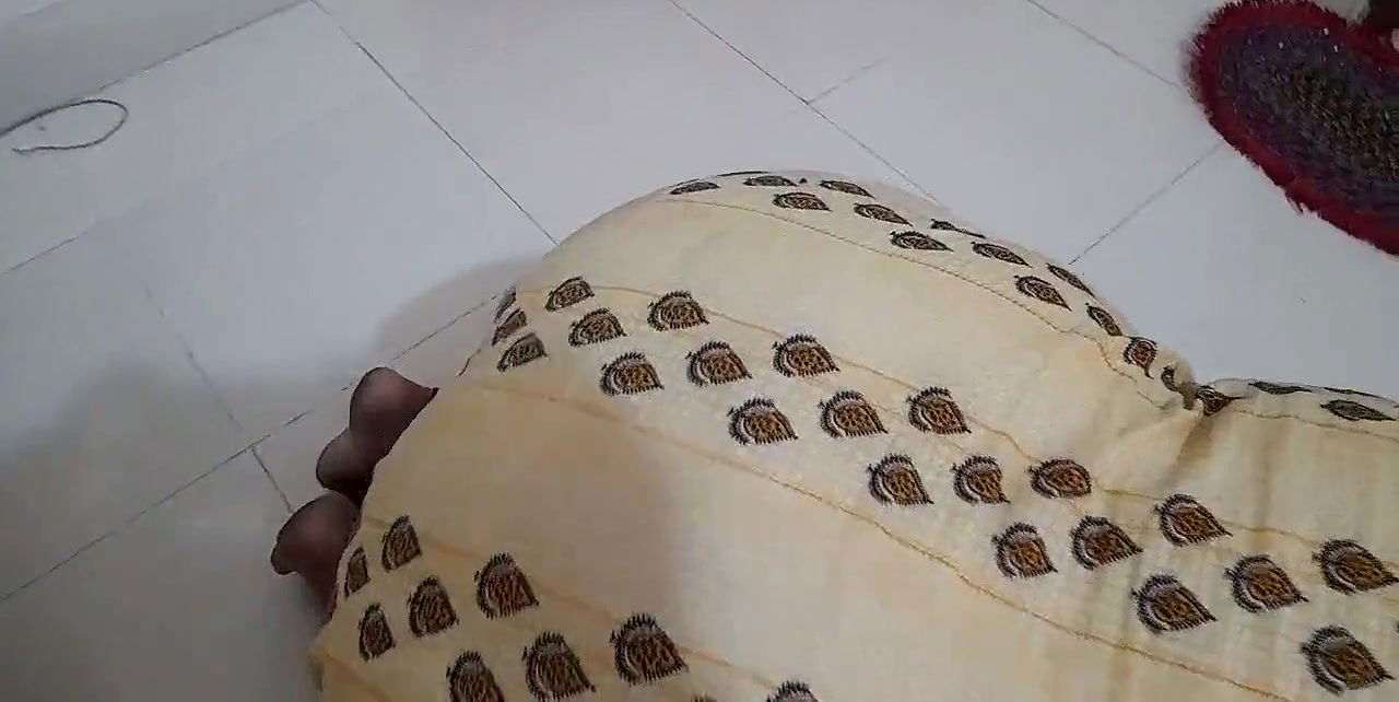 a Devar ne Bhabhi ki Gand choda Majbur Hindi Clear Audio