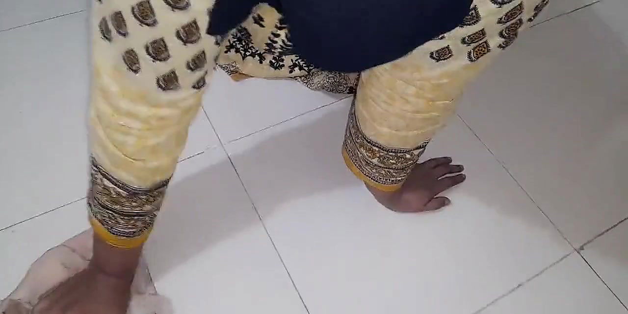 a Devar ne Bhabhi ki Gand choda Majbur Hindi Clear Audio