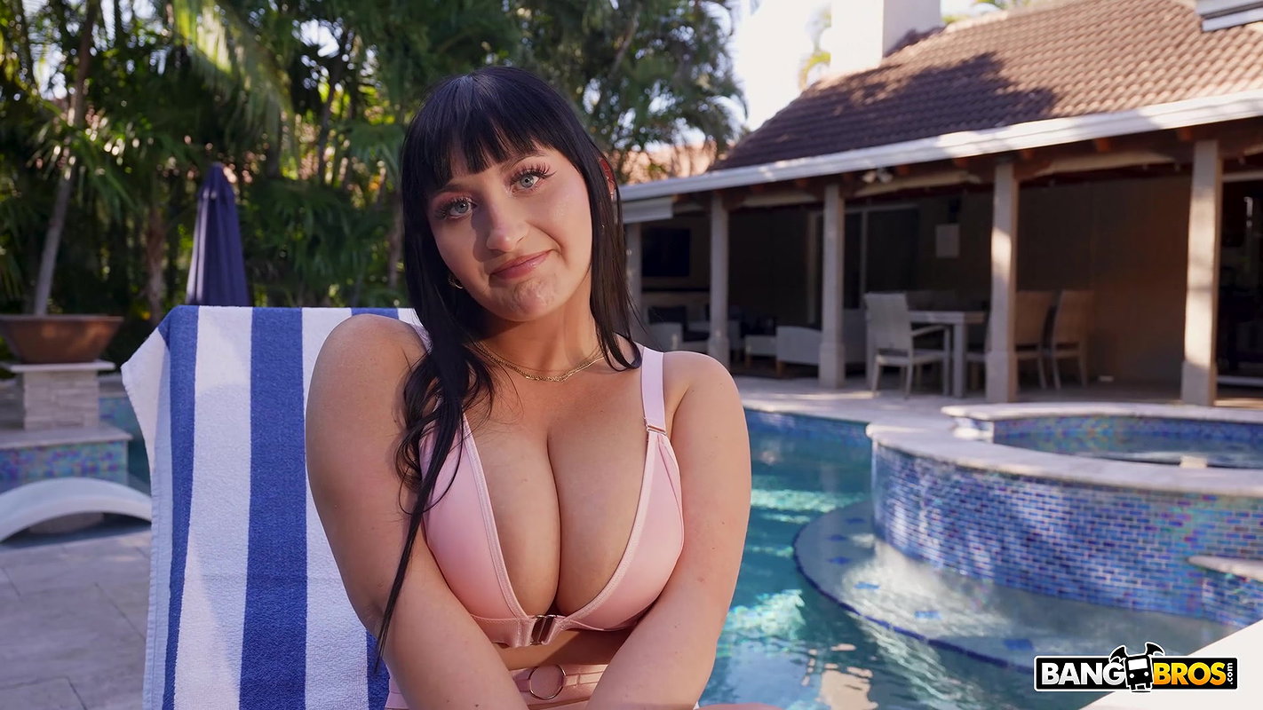 Aleksa Mink – Huge Titty Aleksa Mink Begs For Creampie