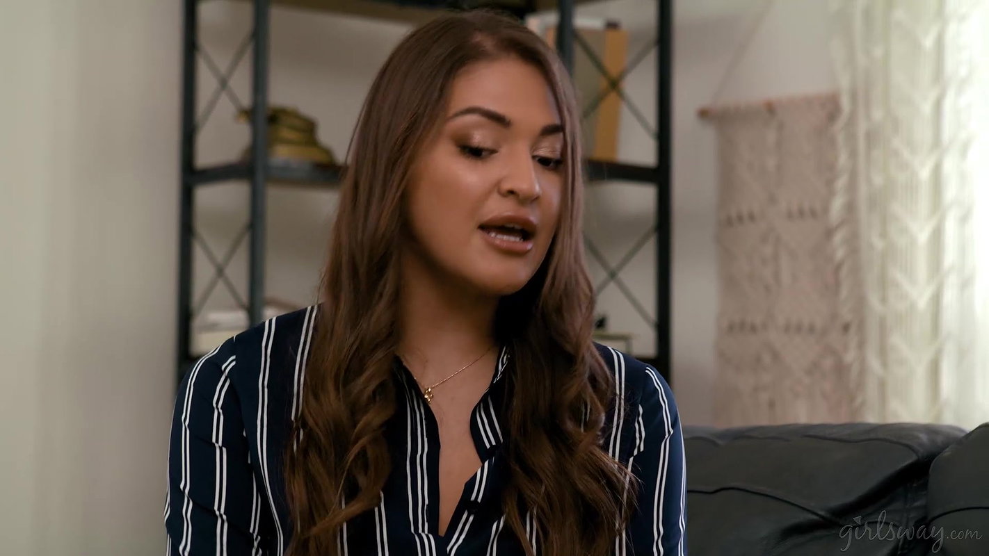 Lilly Bell & Gizelle Blanco – Door-To-Door Seduction