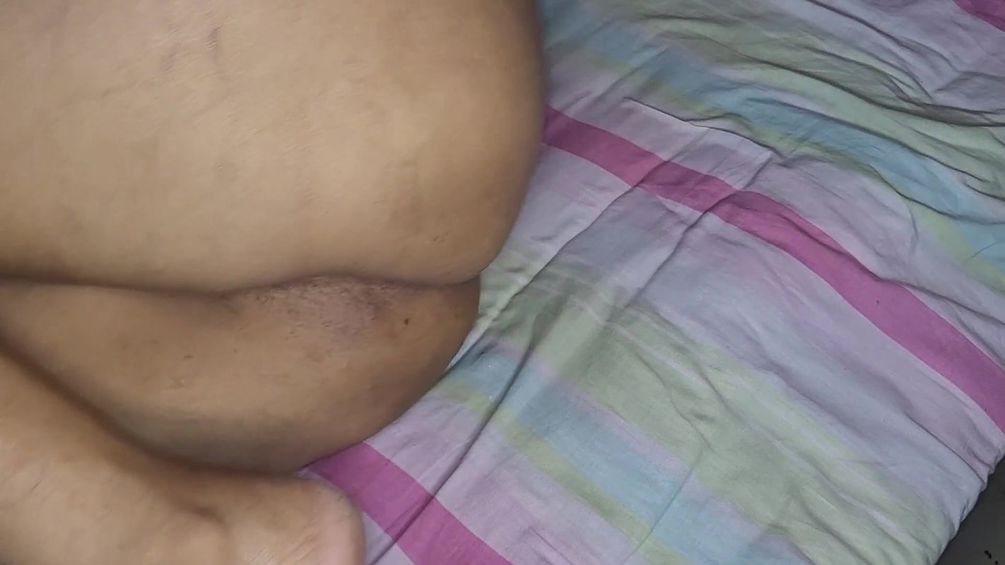 Bangladeshi Granny Gets Hot All Over Her Body When She Has Sex