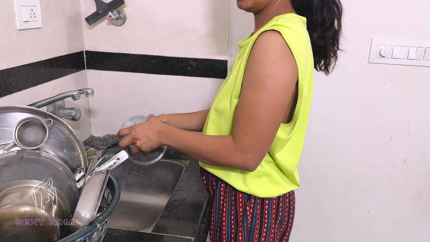 She Was Going to the Bathroom After Washing the Dishes