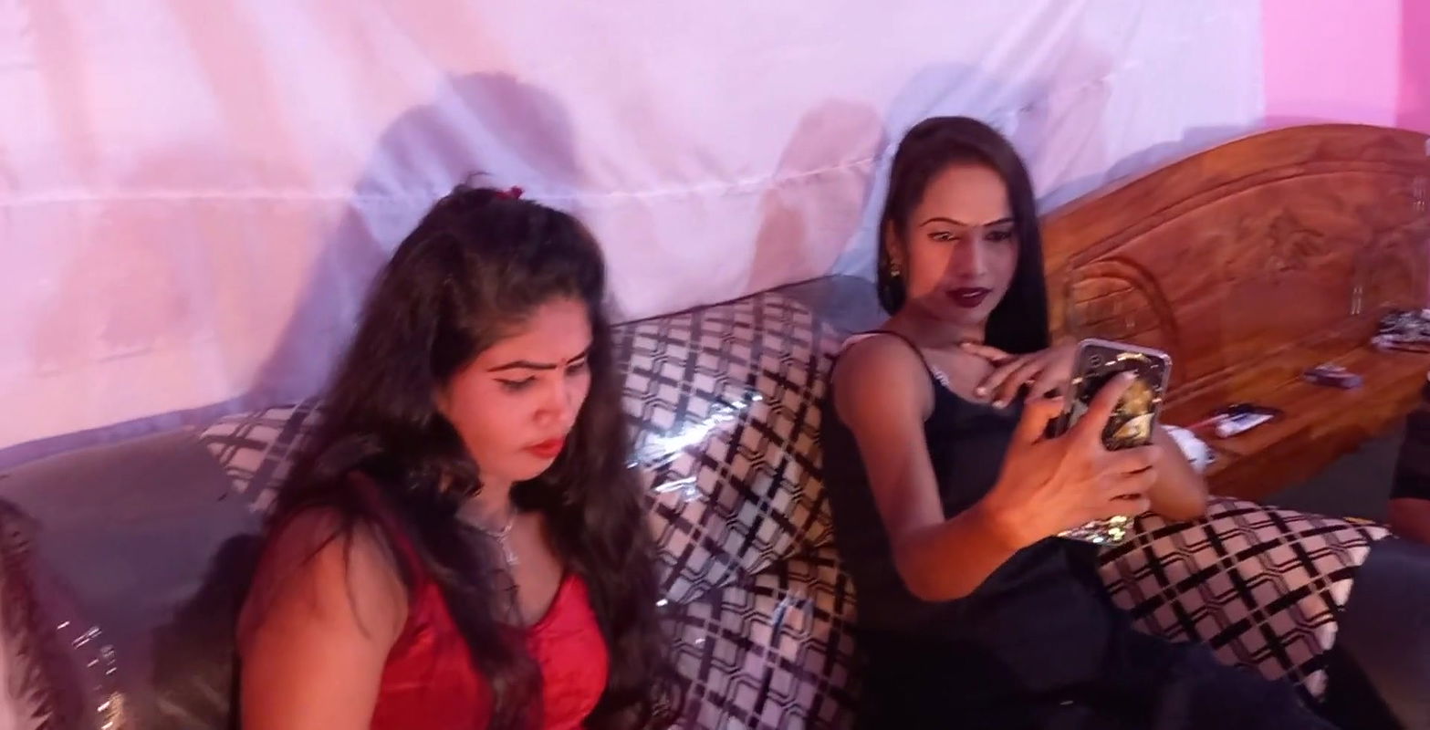 Fucking the cooks in the back of in Bedroom foursome Sex xxx porn.