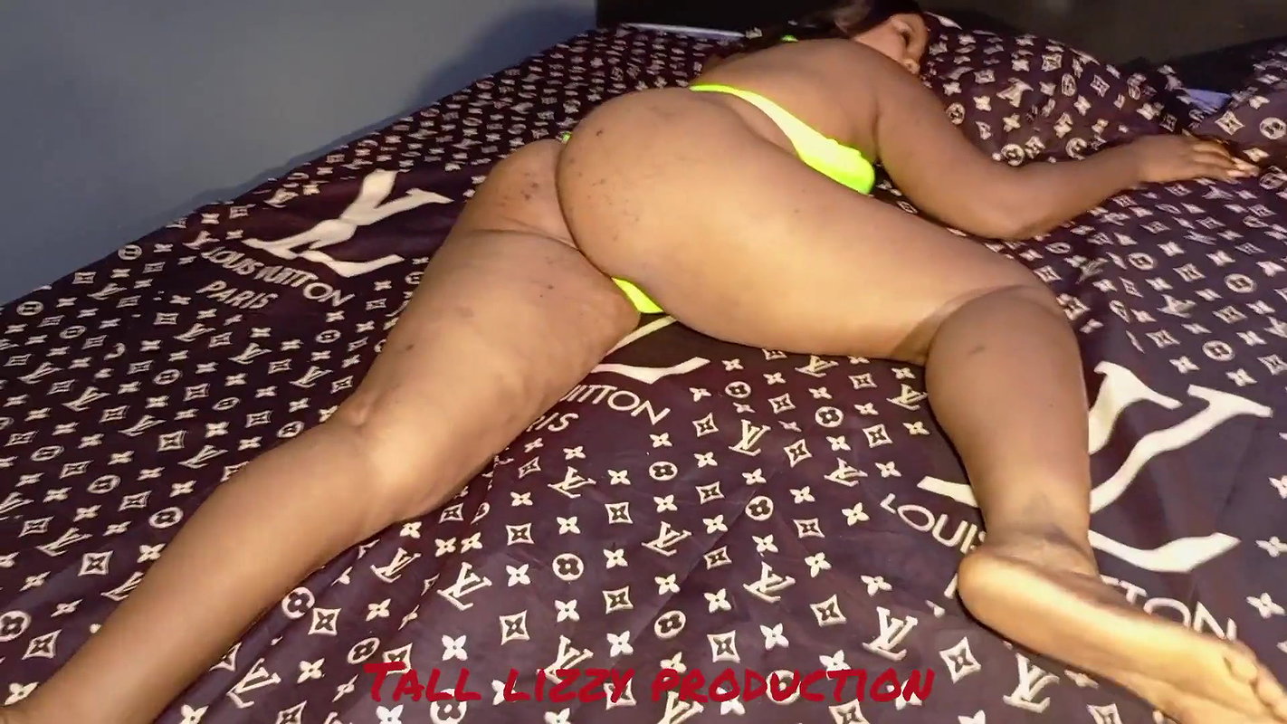 Kissing Fucking and Sucking My Big Ass Woman
