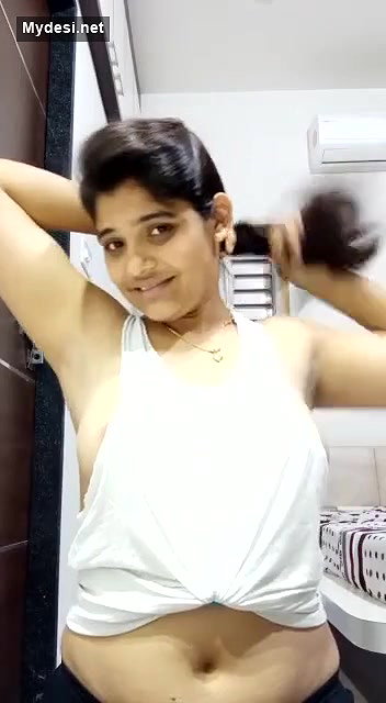 Sexy Desi Girl Showing Her Big Boobs