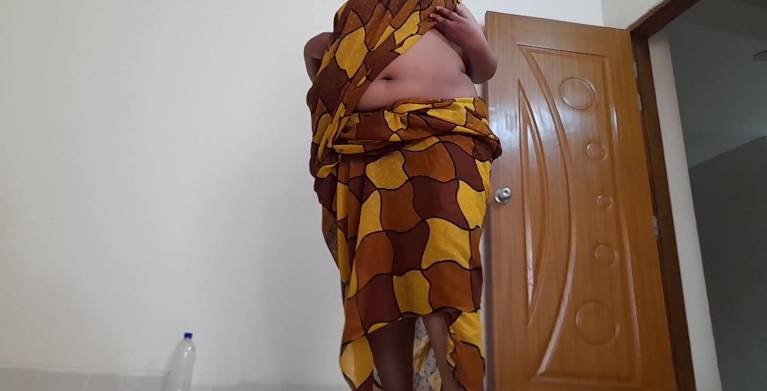 Gujarati sexy Saas Ko damad mast choda jab patni ki ghar par nahi hone (Indian Mother-in-law gets fucked by son-in-law)