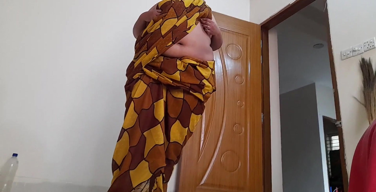 Gujarati sexy Saas Ko damad mast choda jab patni ki ghar par nahi hone (Indian Mother-in-law gets fucked by son-in-law)