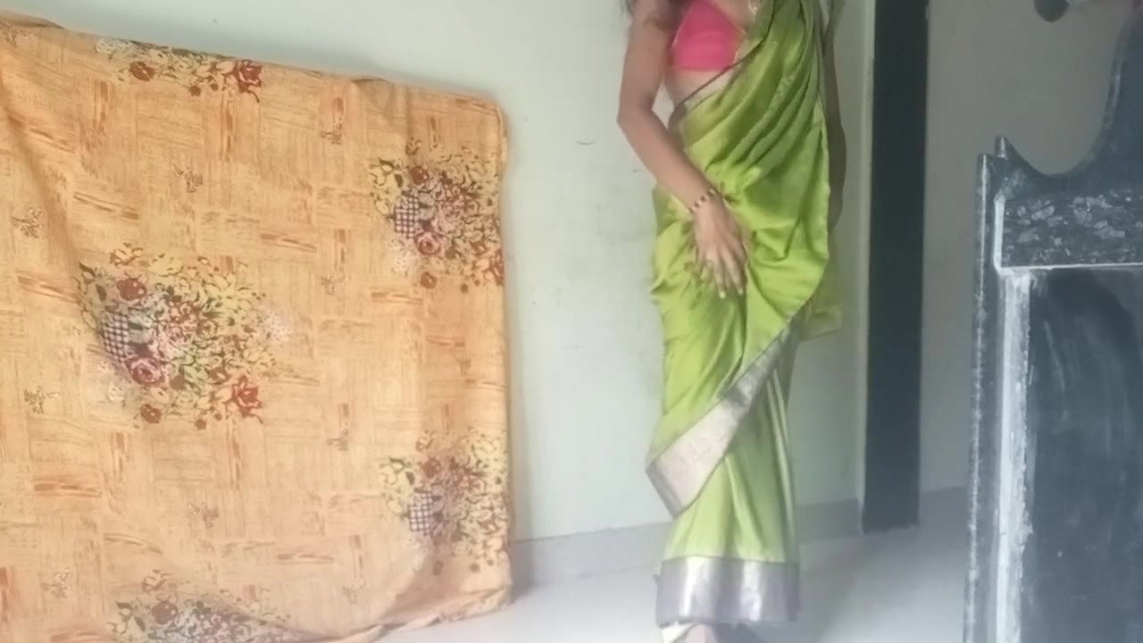 Horny Indian Bhabhi Desparate for Hardcore Sex with Husband’s Friend