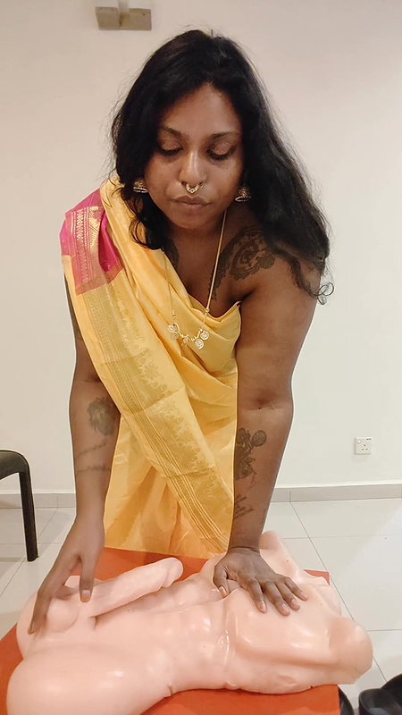 Amma Bust Your Balls Infront of Your Best Friend