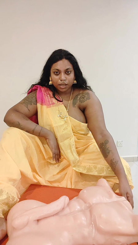 Amma Bust Your Balls Infront of Your Best Friend