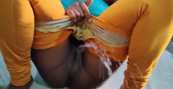 Unknown 10 hard pee show