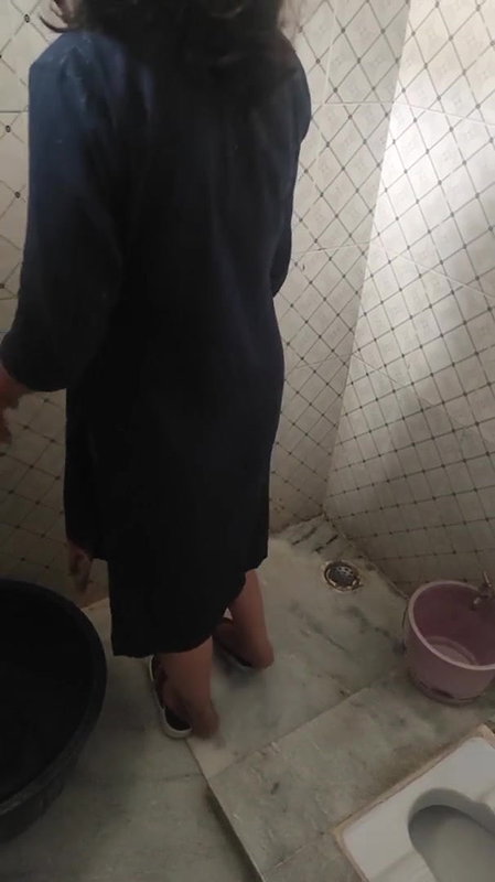 Unknown 1 getting full nude in bathroom