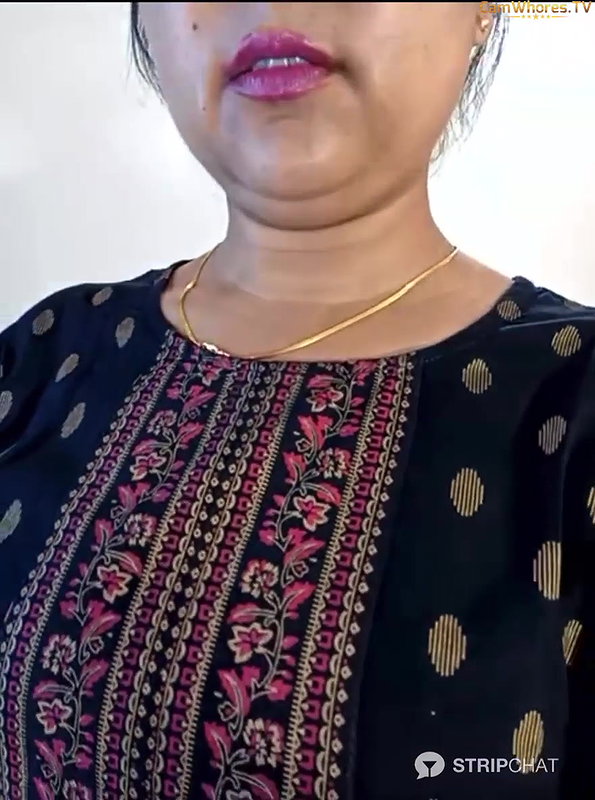 Indianqueen13 3 private show toilet pee show