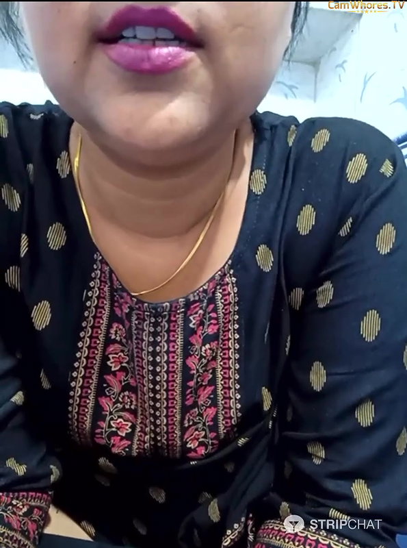 Indianqueen13 3 private show toilet pee show