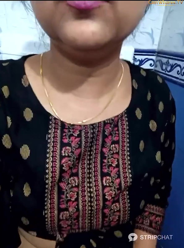 Indianqueen13 3 private show toilet pee show