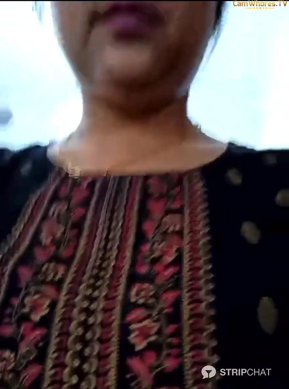 Indianqueen13 3 private show toilet pee show