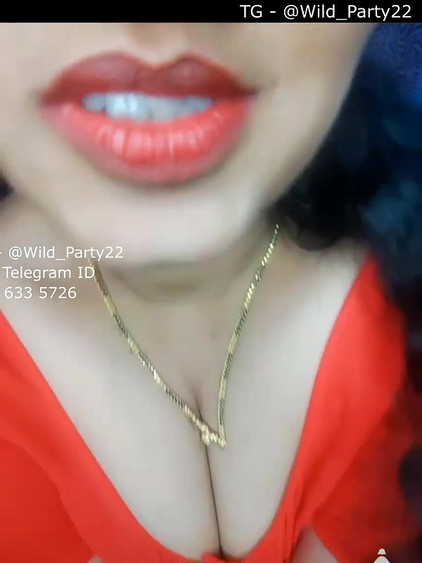 Hot_Telugu_Queen 18 ticket show beautiful both holes show