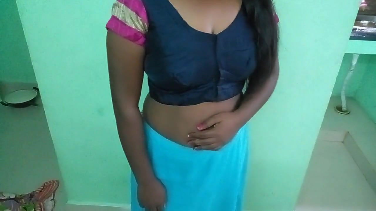 Hot tamil aunty in blouse