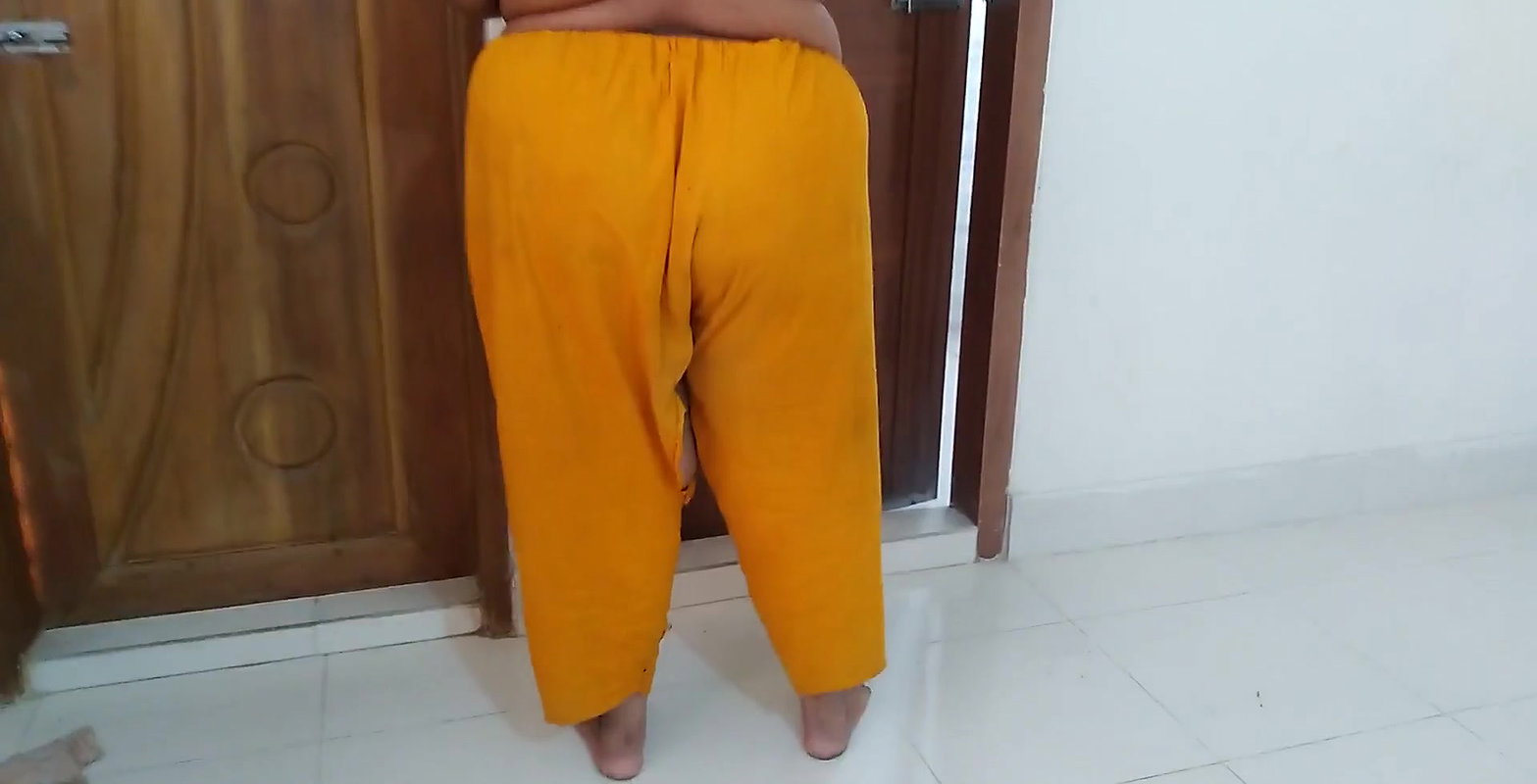 I fucked my Desi Horny friend in her room while cleaning House – Indian Hindi Sex
