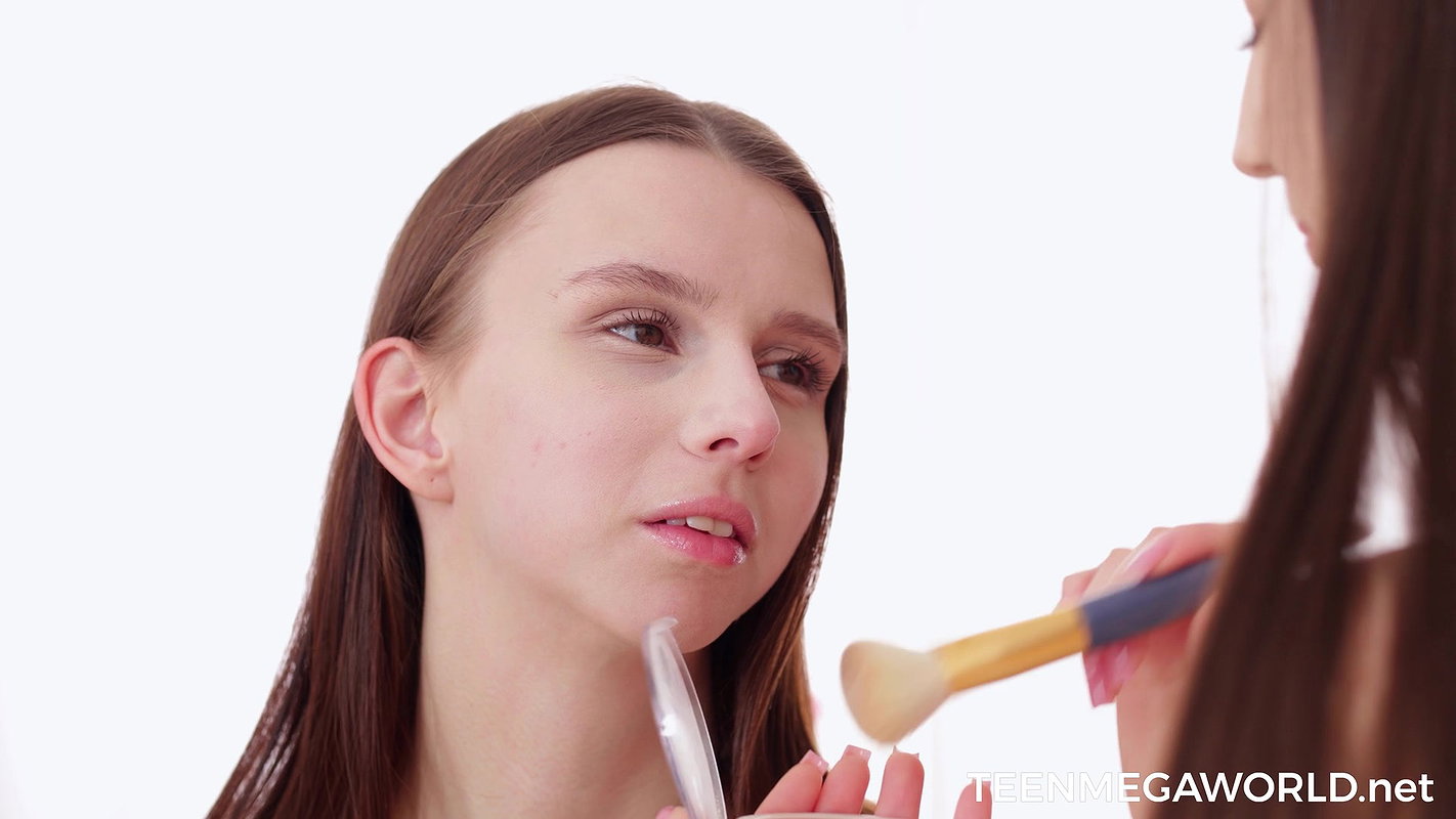 Solar Wix & Tanya Ray – Three join in orgasm