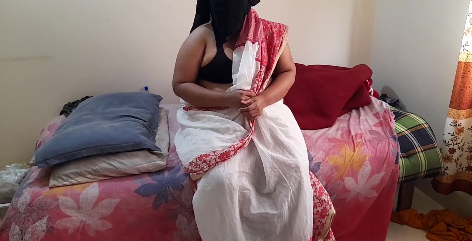 Indian Alone Horny Maa ko Apni Beta mast Chudai aur fat diya (hindi Audio)