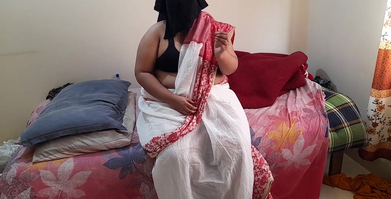 Indian Alone Horny Maa ko Apni Beta mast Chudai aur fat diya (hindi Audio)