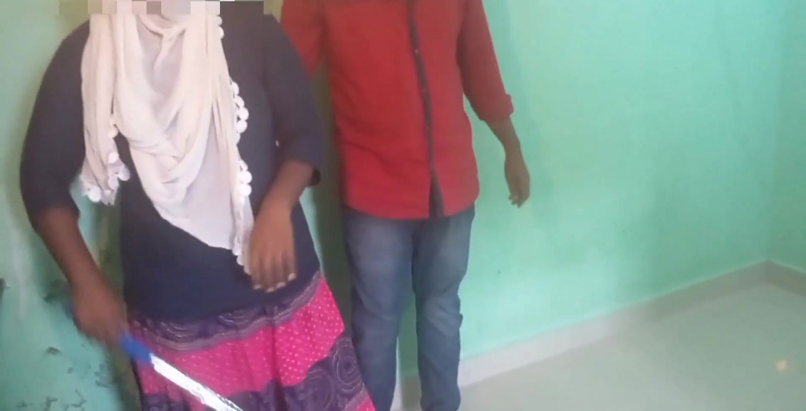 Indian beauty queen sex while cleaning