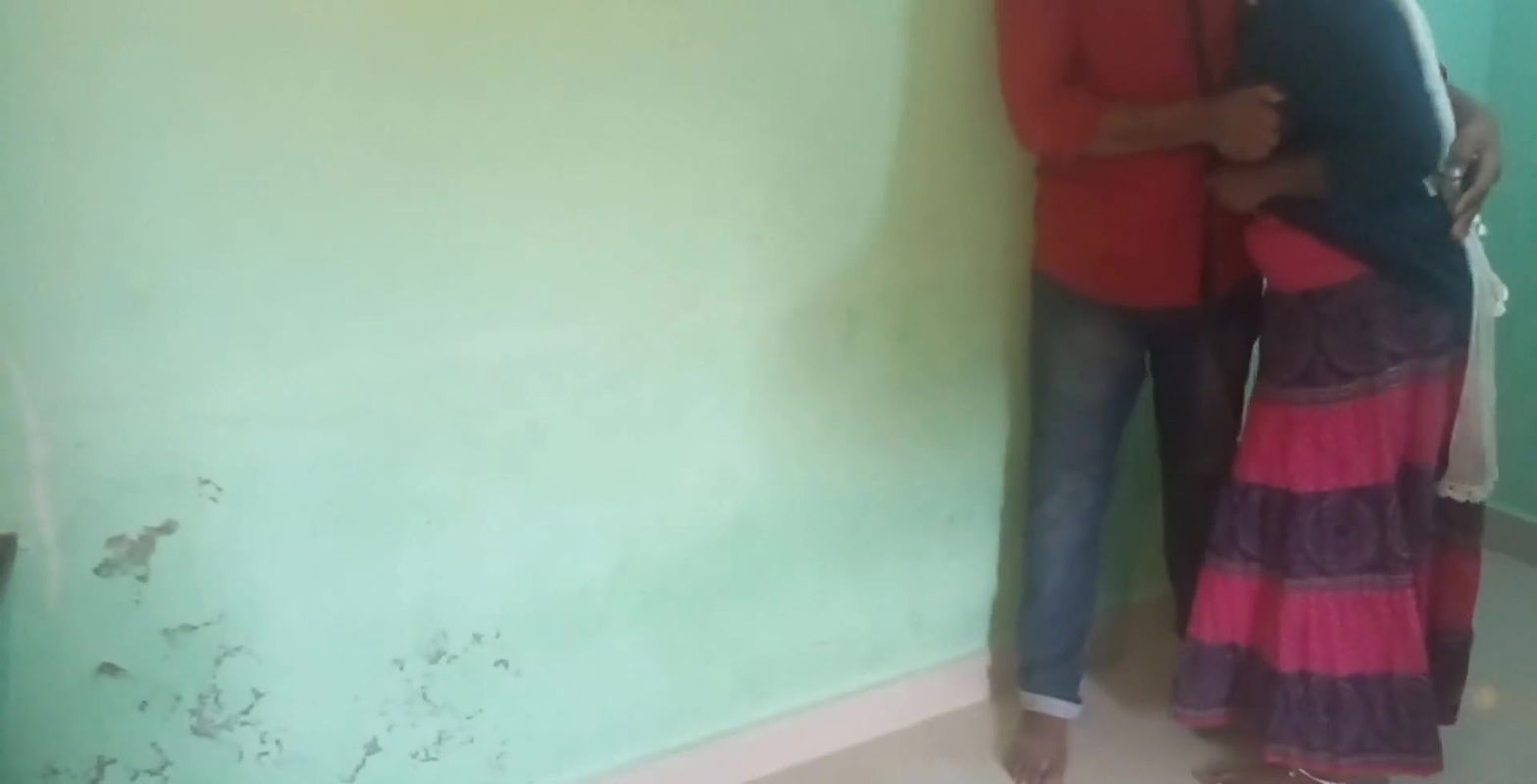 Indian beauty queen sex while cleaning