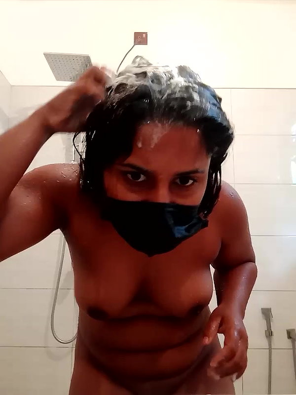 Nithumini 4 hot nude shower show1