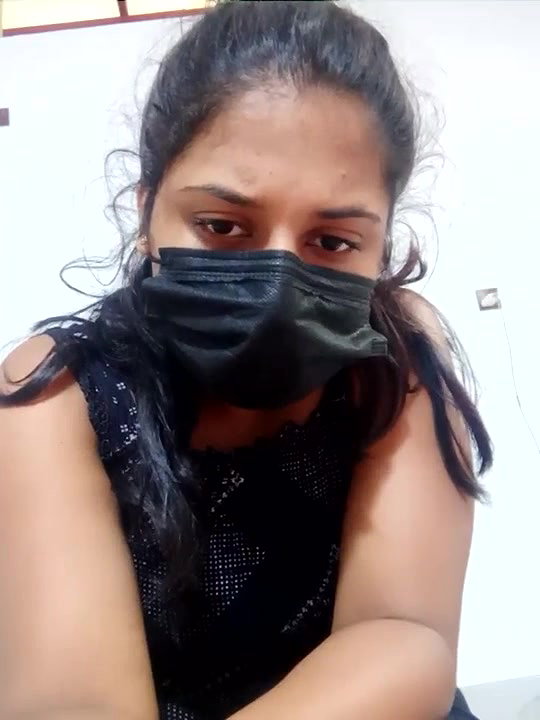 Nithumini 2 spreading pussy hole very wide1
