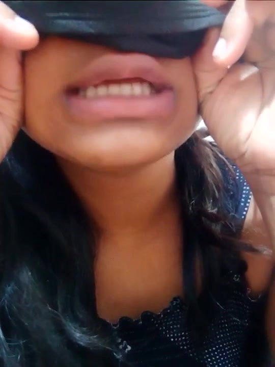 Nithumini 2 spreading pussy hole very wide1