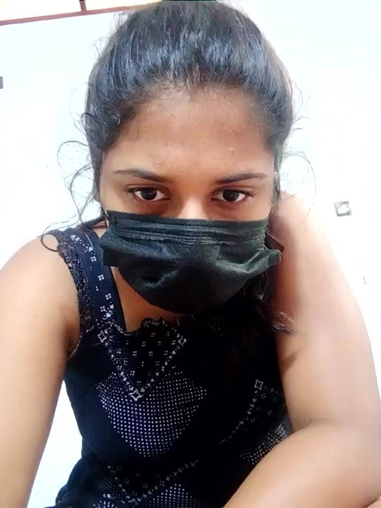 Nithumini 2 spreading pussy hole very wide1