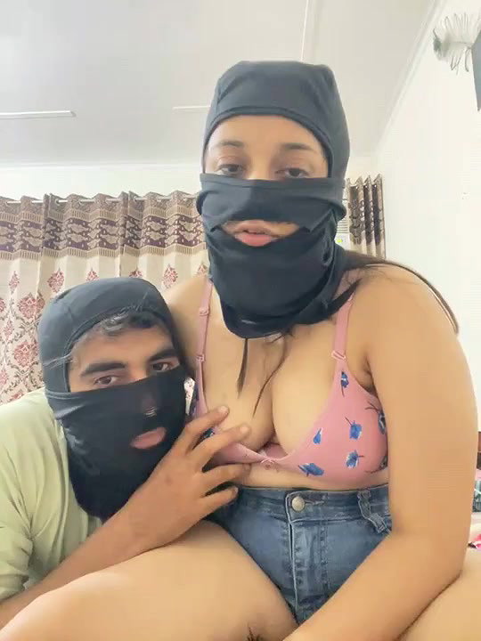 LustyyCouple 2 pussy licking and leg thumb in pussy