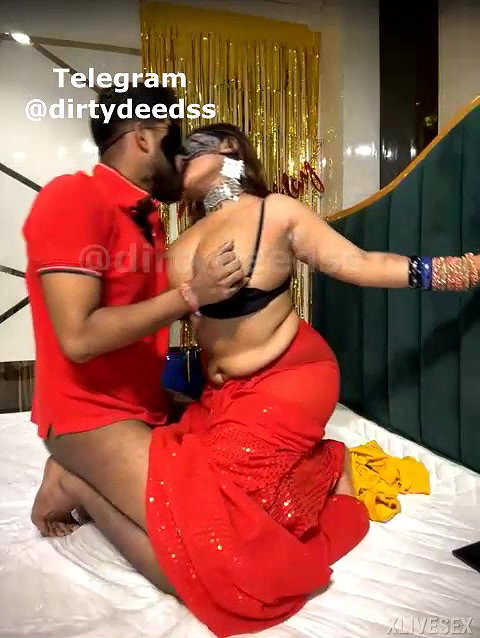 Indian_Lisa 39 ticket show hardcore fucking and cum in mouth