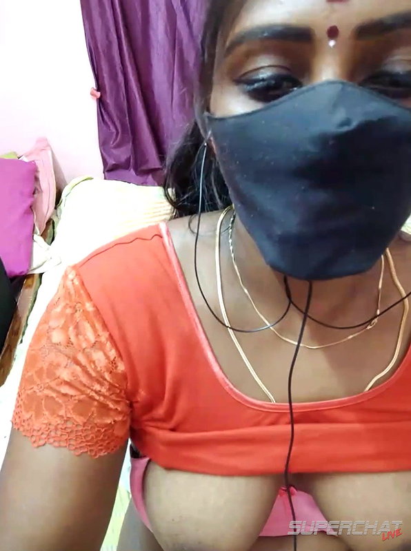 Camilla987 13 boobs and pussy show