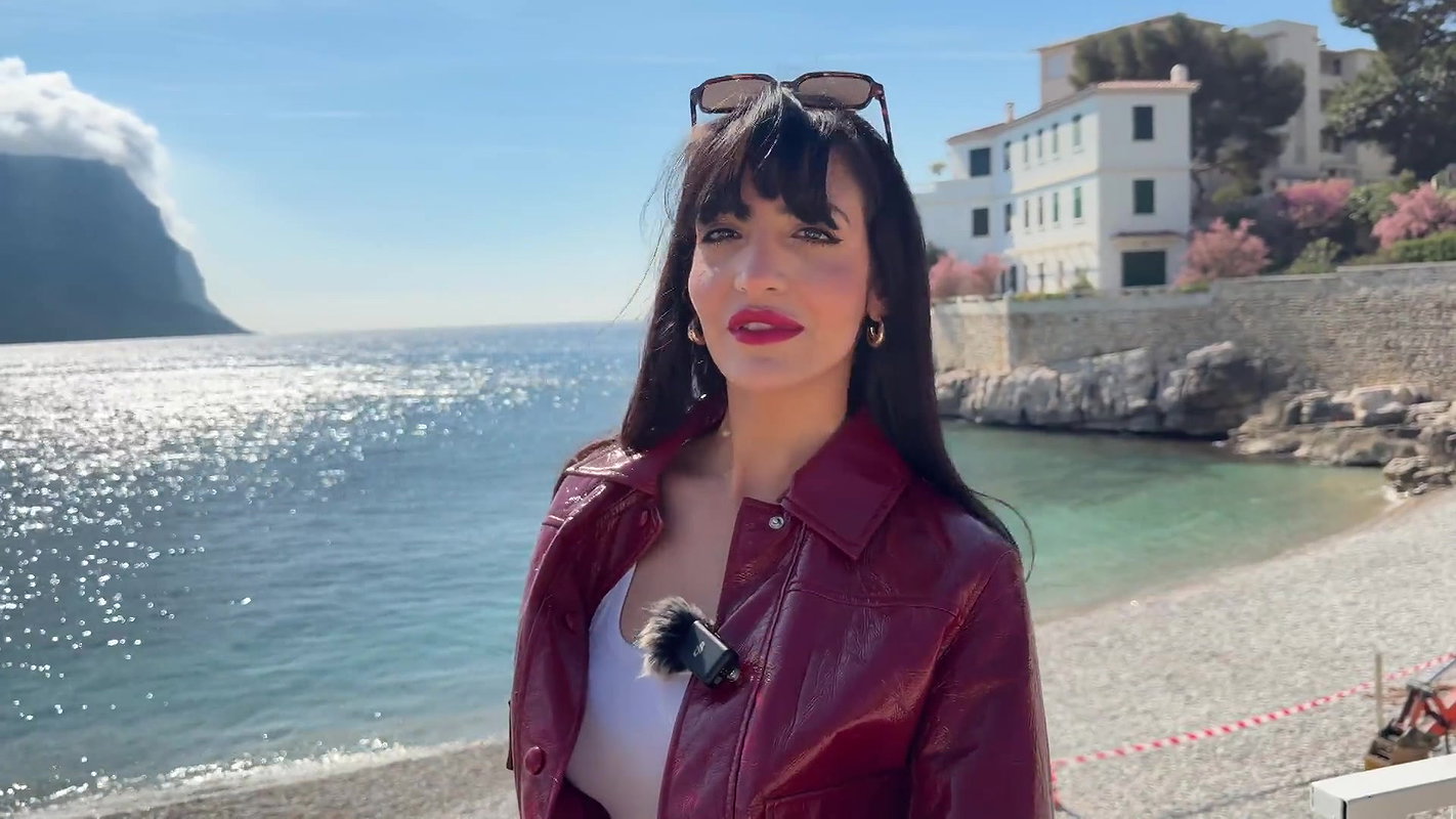 Lola – Lola, 25 years old, from Nice!