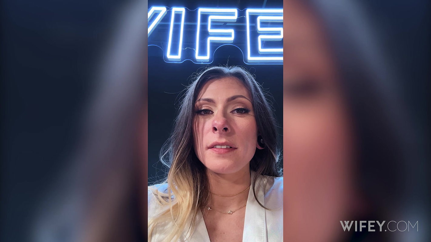 Lola Riley – Lola And Devon_ Hotwife Gets Stretched Out By Massive Cock