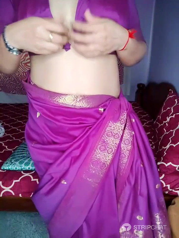 Hot_Telugu_Queen (21) blouse open and boobs show