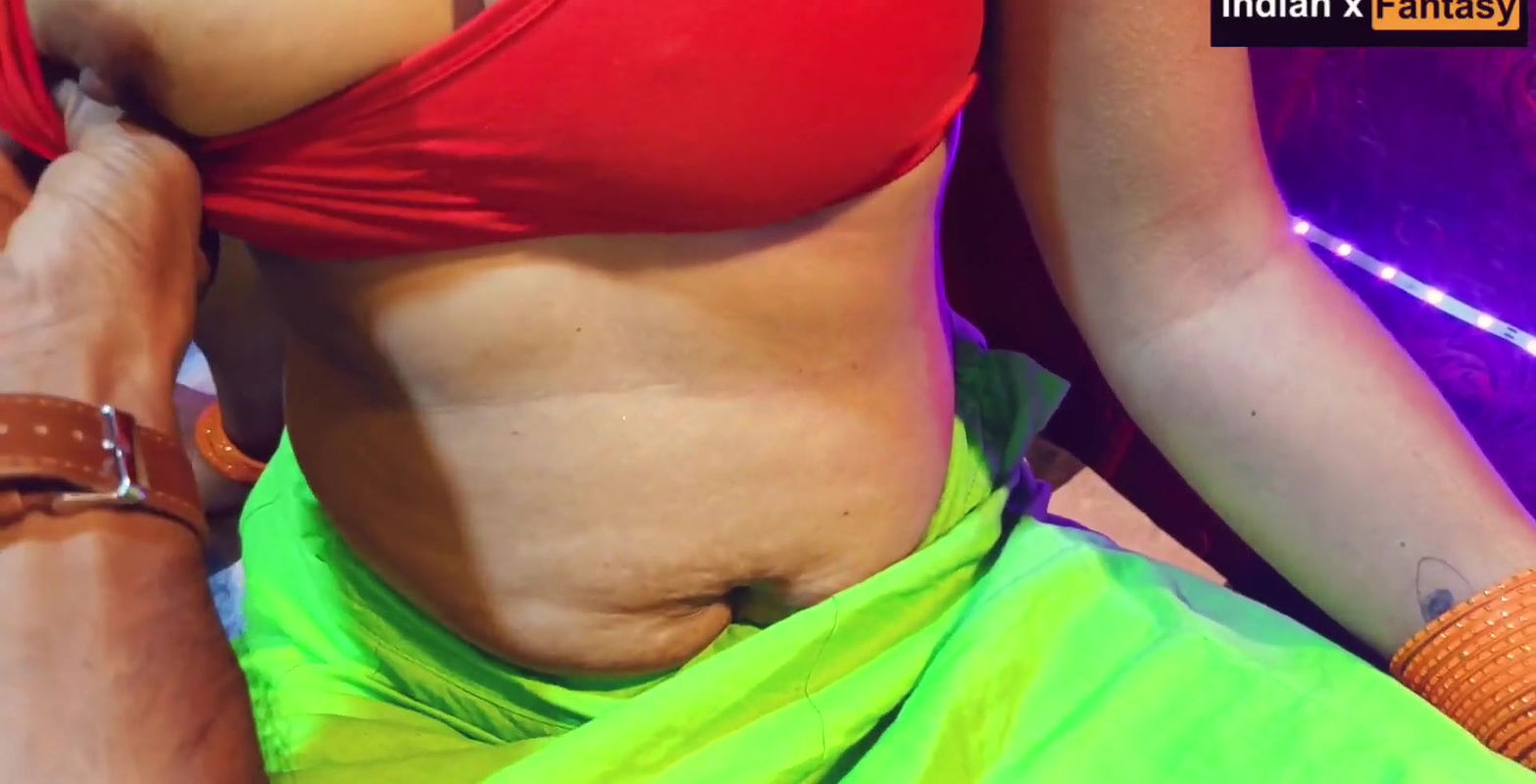 Indian hot desi hot bhabhi got romantic and hard doggy style fucked with collage student