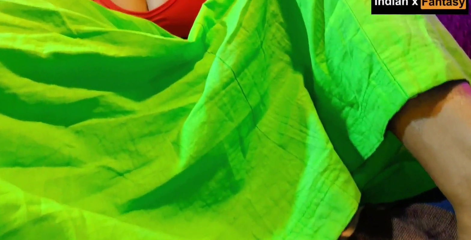 Indian hot desi hot bhabhi got romantic and hard doggy style fucked with collage student