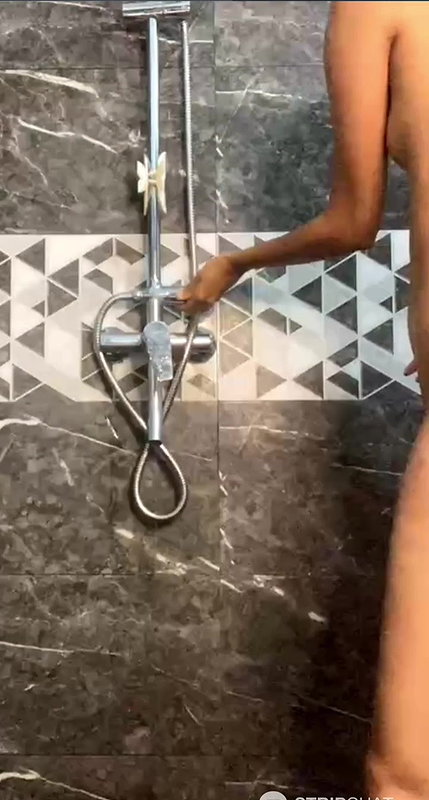 Cute_Selina (4) spreading ass hole1